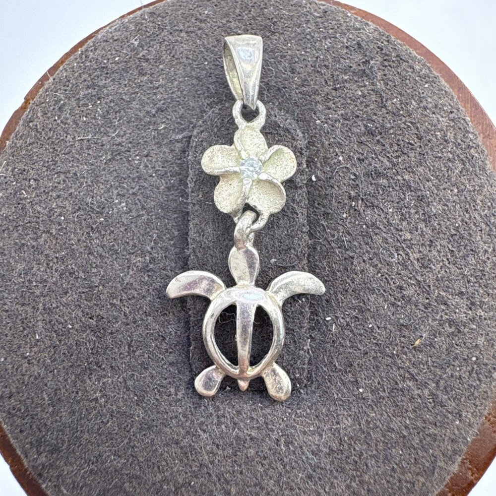 VTG Sterling Silver 925 Cubic Zirconia Flower Turtle Pendant Size 1" Length